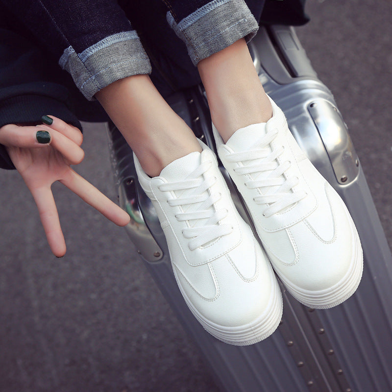 Jessie - Classic White Sneakers