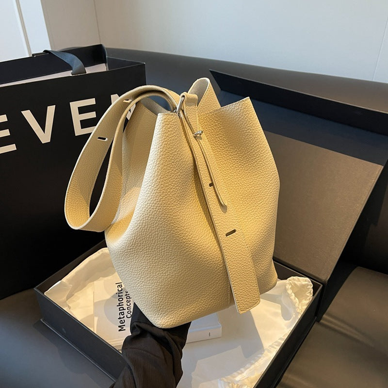 Vera - Retro Bucket Bag